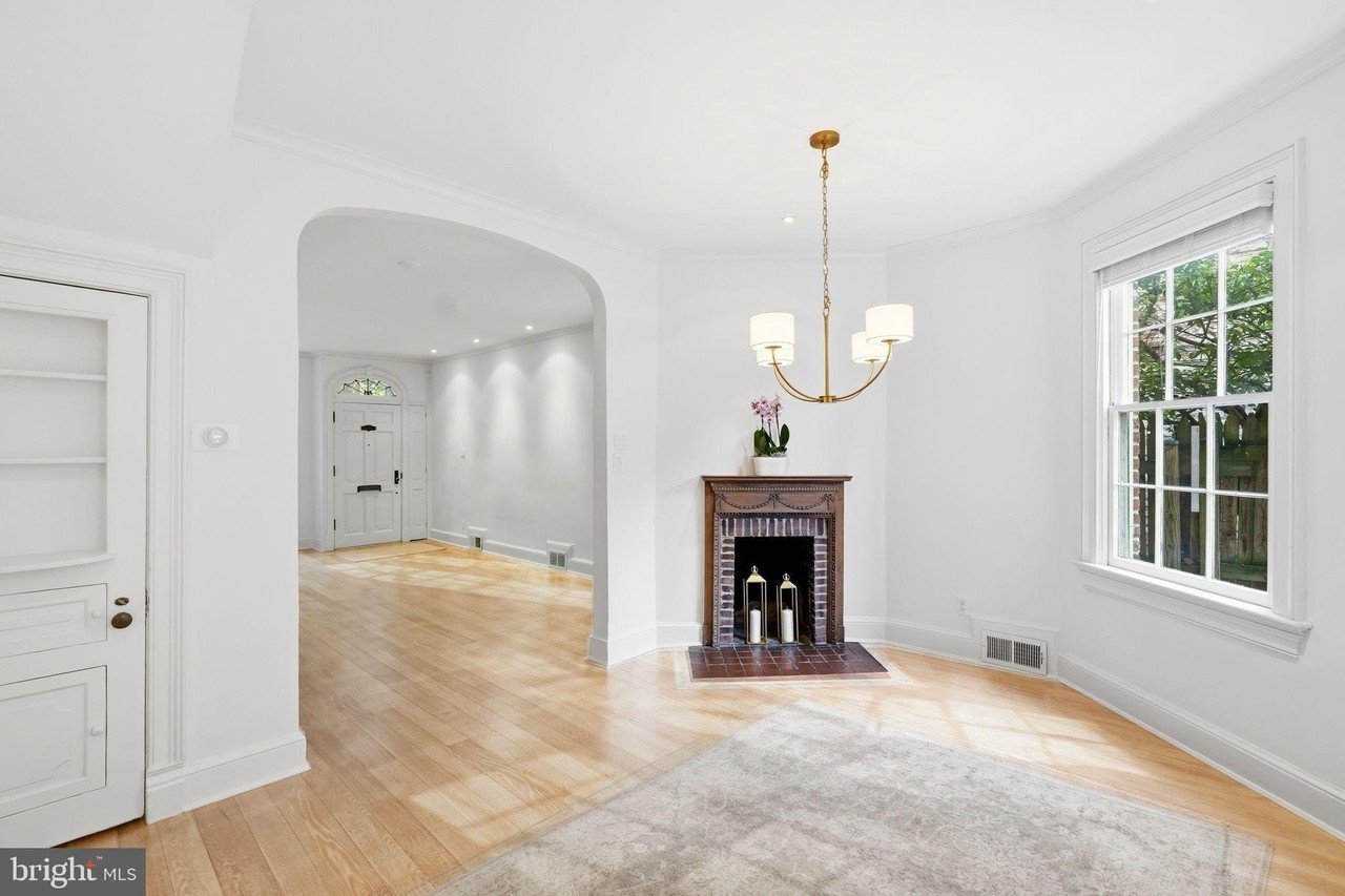 3046 P St Nw - Photo 3 of 15