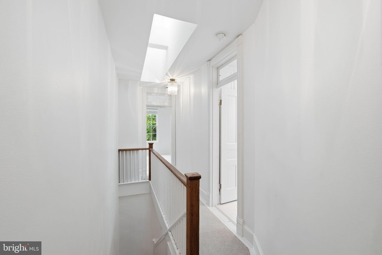 3046 P St Nw - Photo 6 of 15