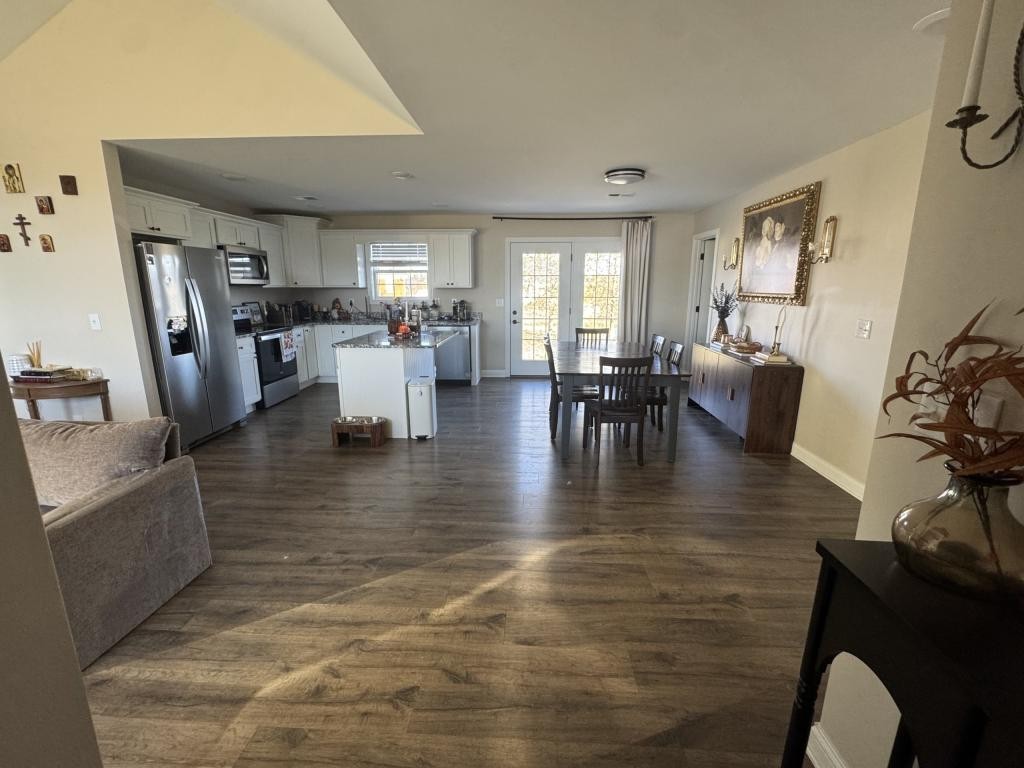 106 Amarillo Ln - Photo 5 of 26