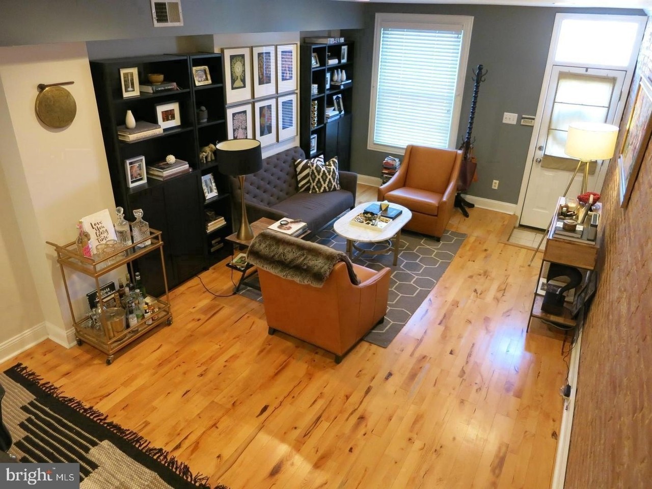 715 S East Ave - Photo 3 of 31