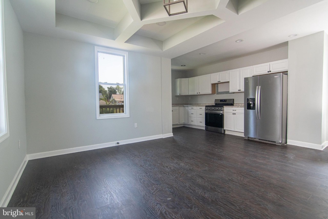 5206 Belleville Ave - Photo 4 of 24