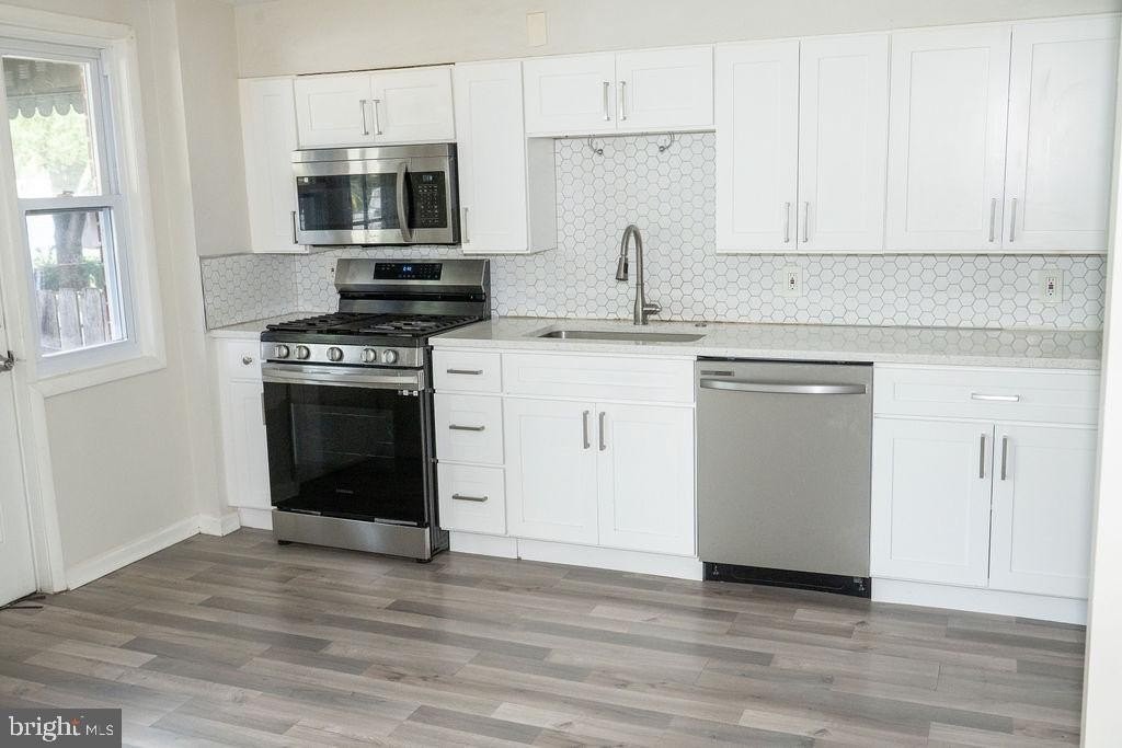 5806 Arizona Ave - Photo 5 of 47