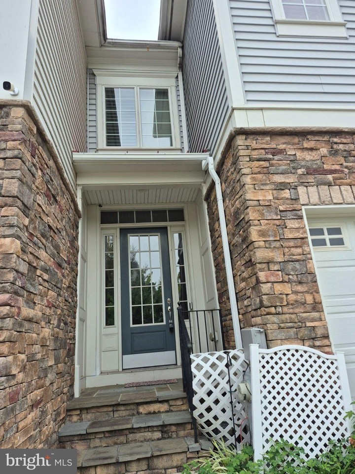 8706 Polished Pebble Way - Photo 2 of 17