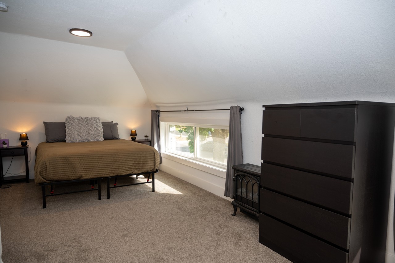 625 1st St Sw #2 - Photo 2 of 17