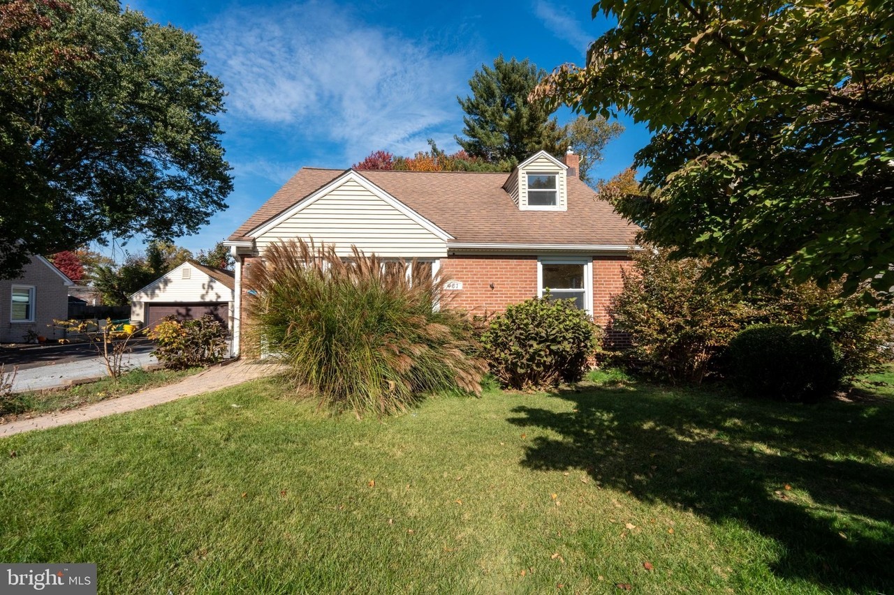 451 Wayne Ave - Photo 2 of 19