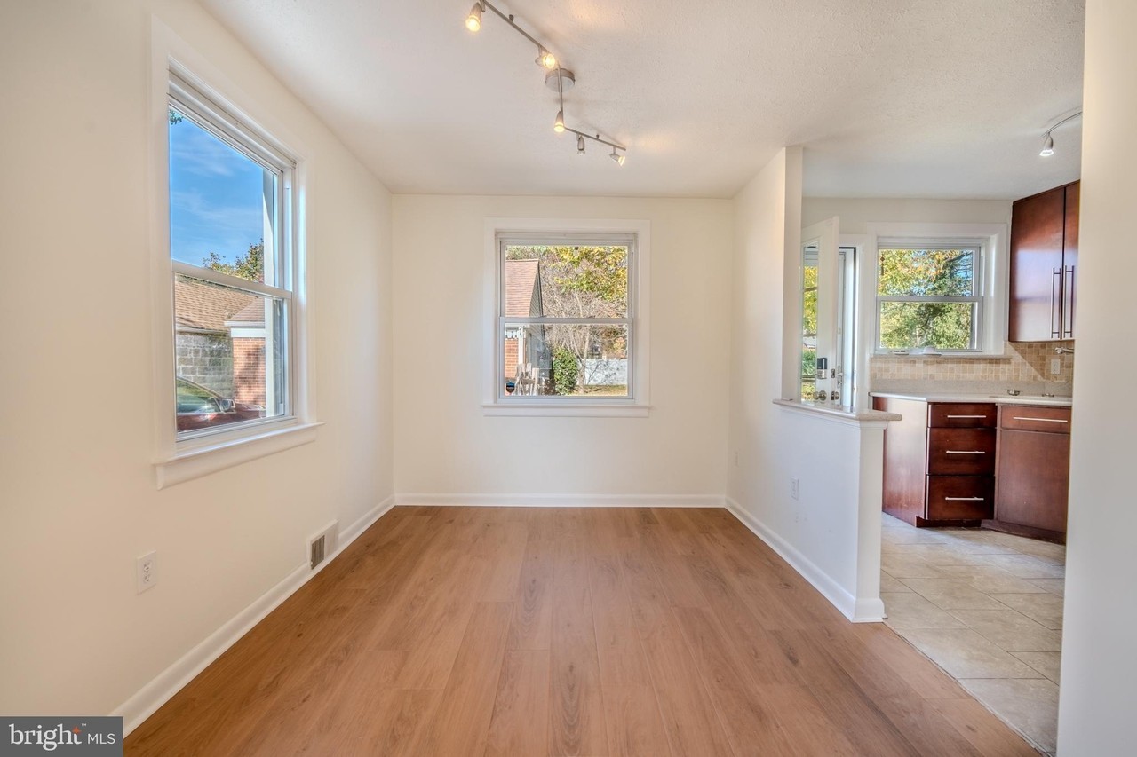 451 Wayne Ave - Photo 6 of 19