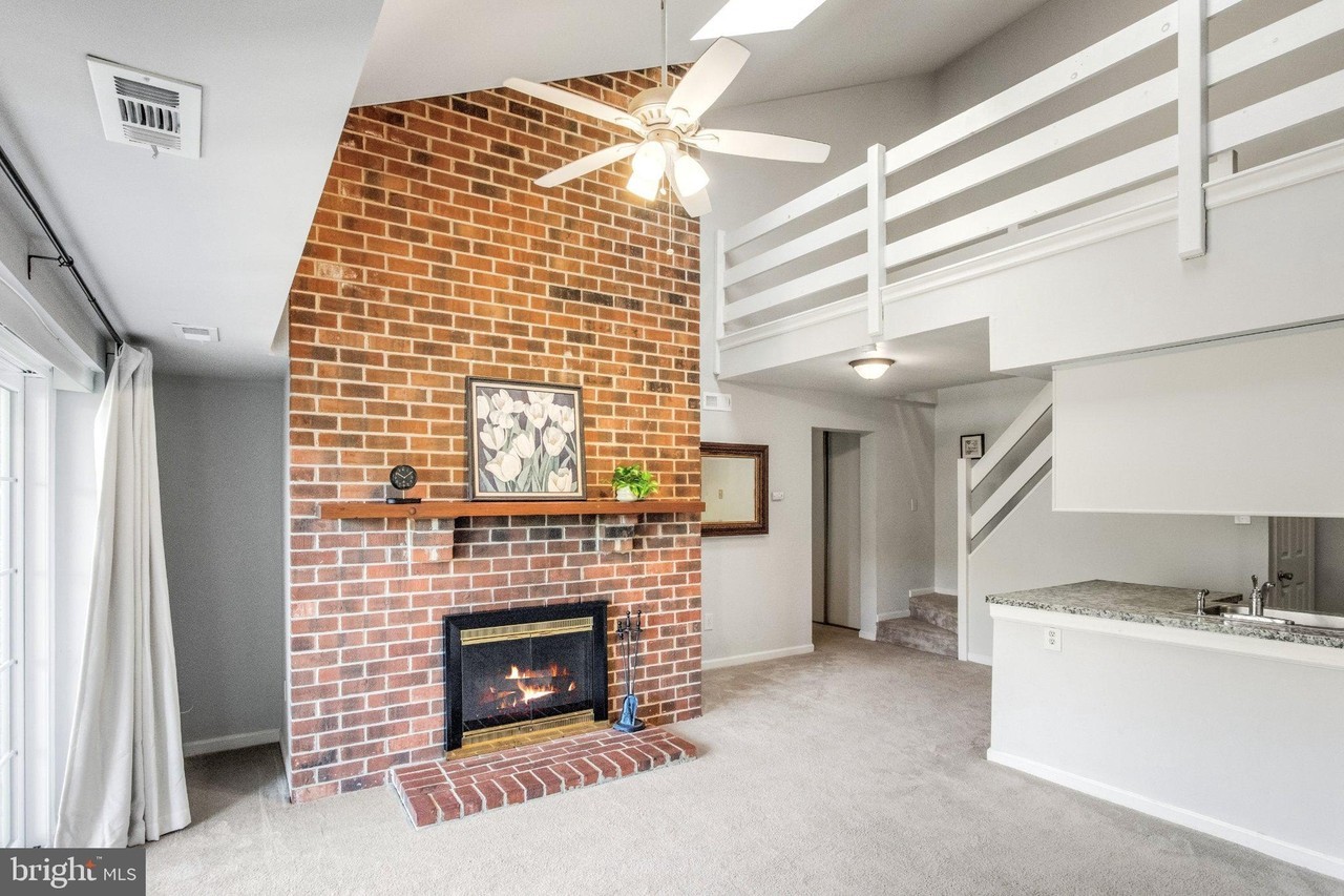 812 Deer Run - Photo 3 of 21