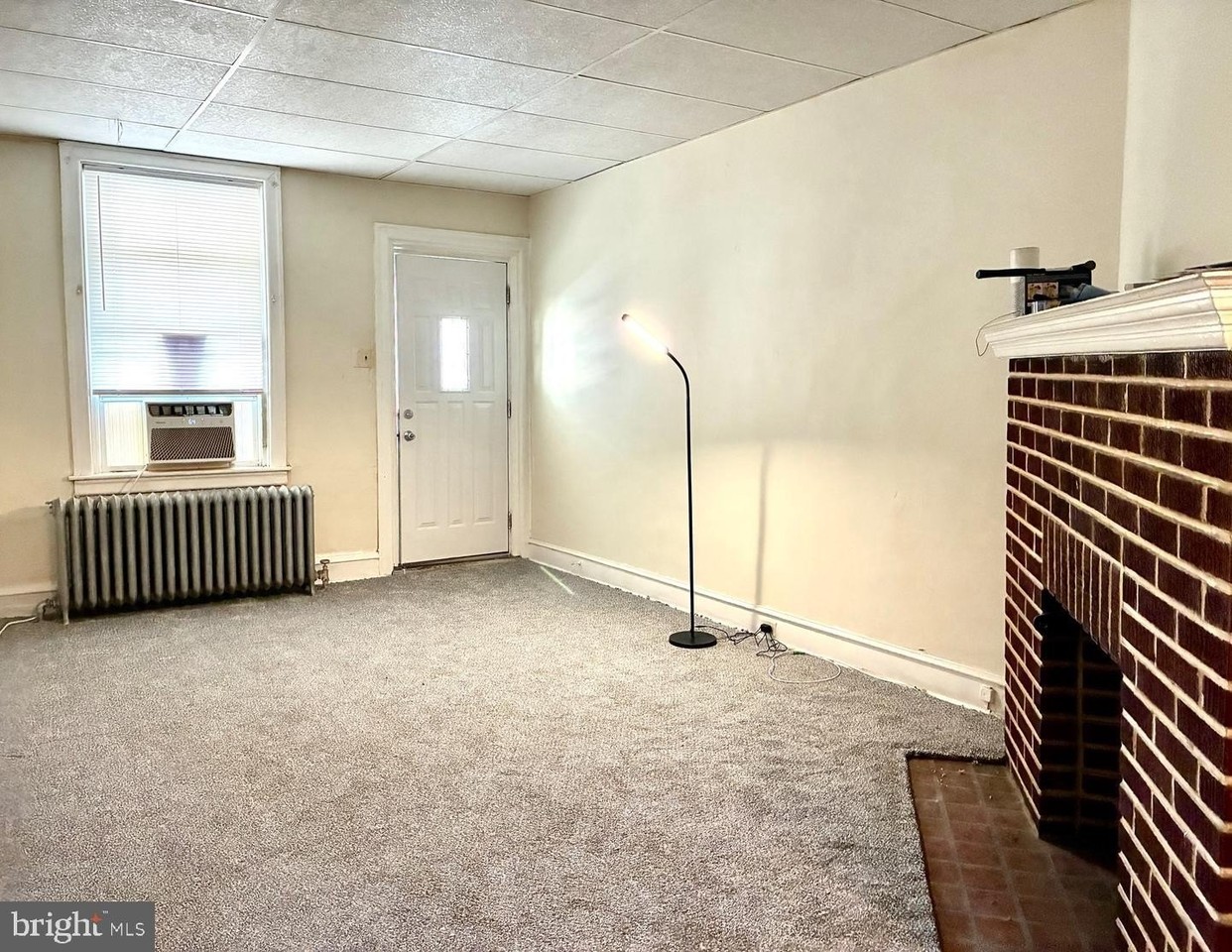 1305 Dyre St #1stFL - Photo 4 of 11