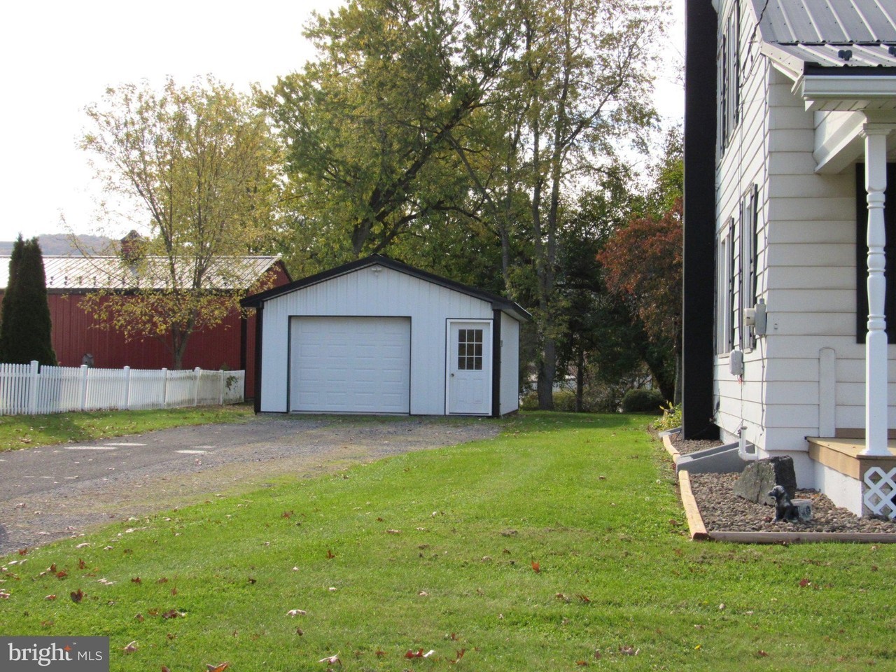 919 E Main St - Photo 5 of 20