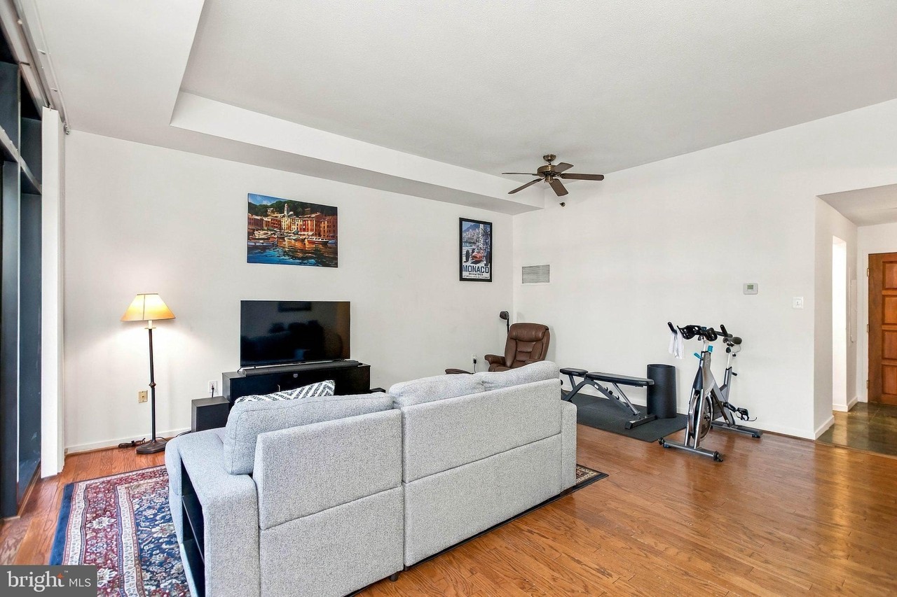 1530 Key Blvd #104 - Photo 5 of 28