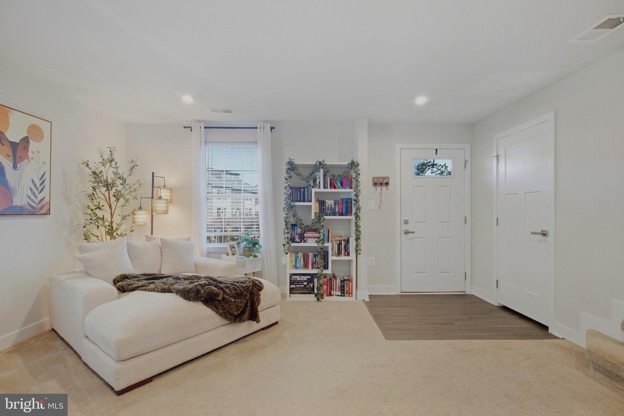 1314 Depot Ln - Photo 7 of 40