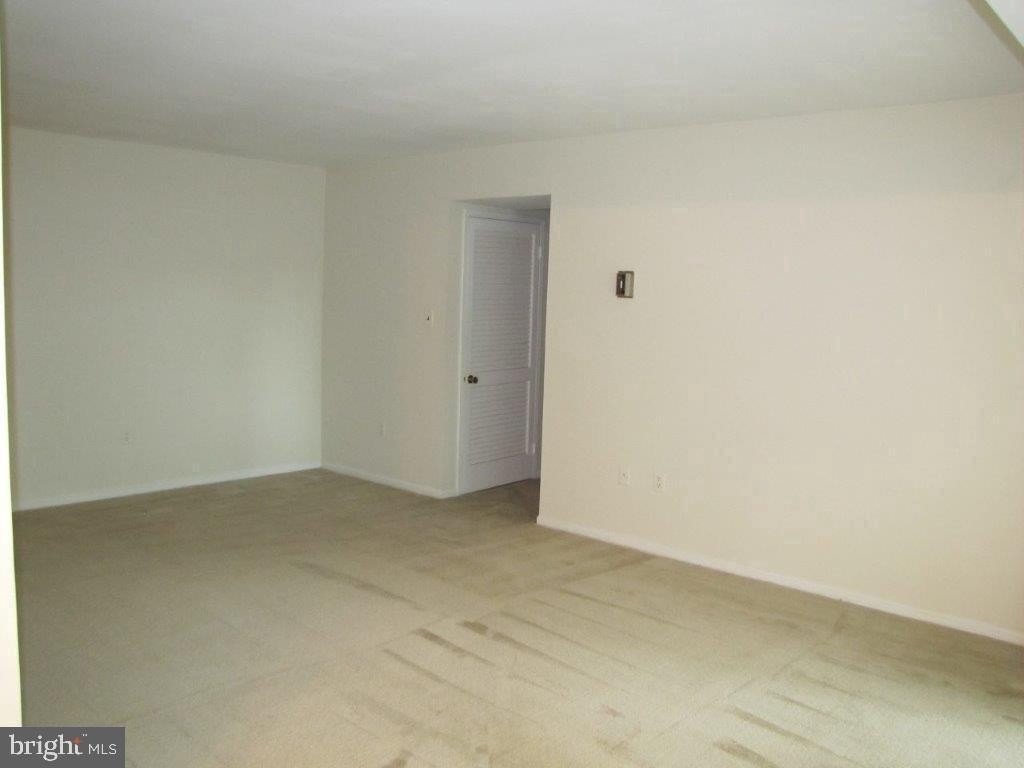 9708 Kingsbridge Dr #302 - Photo 3 of 29