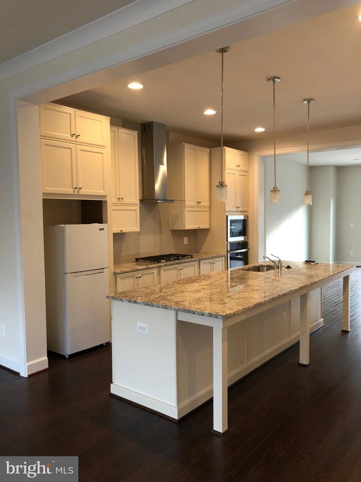 42303 Porter Ridge Ter - Photo 2 of 20