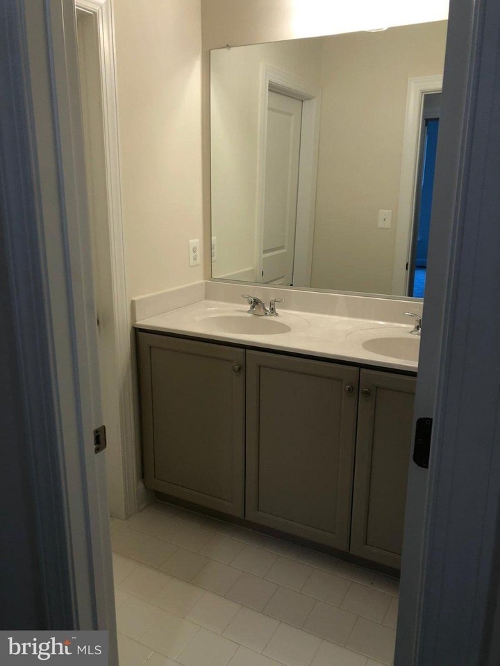 42303 Porter Ridge Ter - Photo 7 of 20