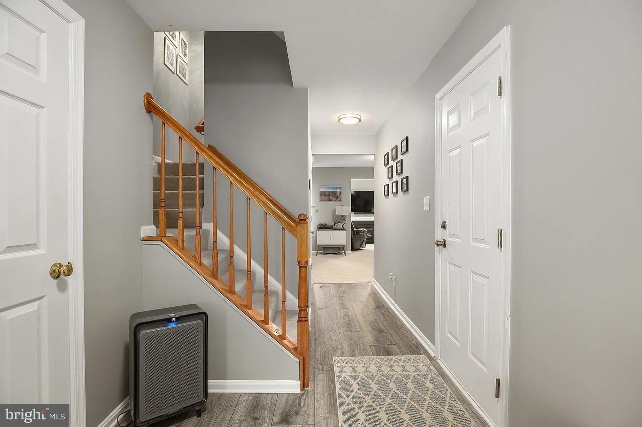 7206 Finch Ln - Photo 3 of 8