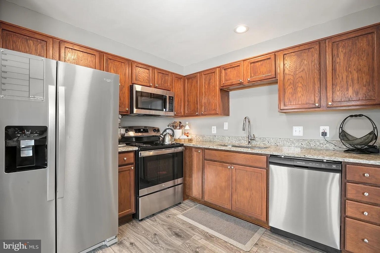 7206 Finch Ln - Photo 4 of 8