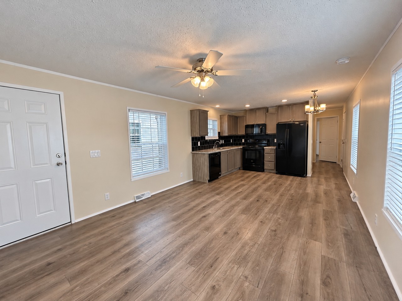 2345 Oakgrove Dr #48 - Photo 5 of 24