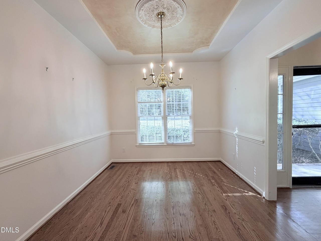 144 Peach Orchard Dr - Photo 2 of 18