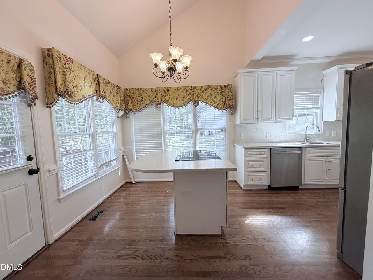 144 Peach Orchard Dr - Photo 5 of 18