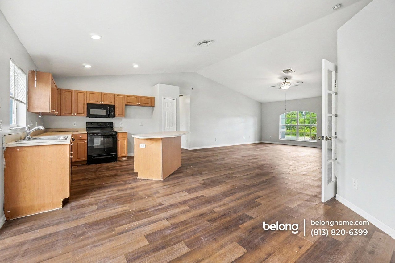 1019 Bandera St - Photo 5 of 16