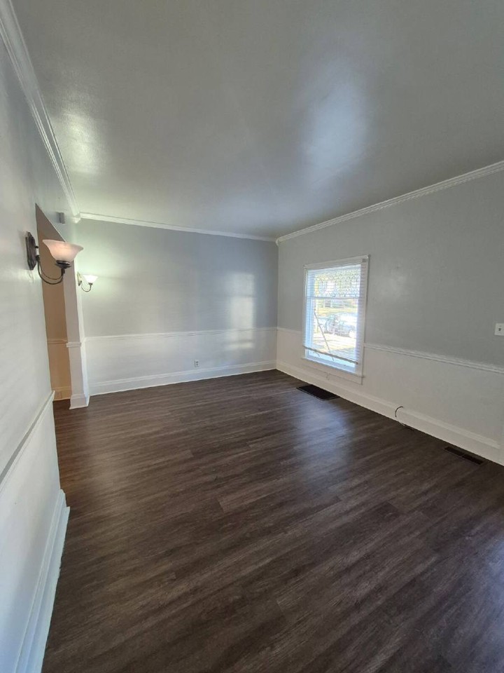 403 Park St Apt A - Photo 7 of 17
