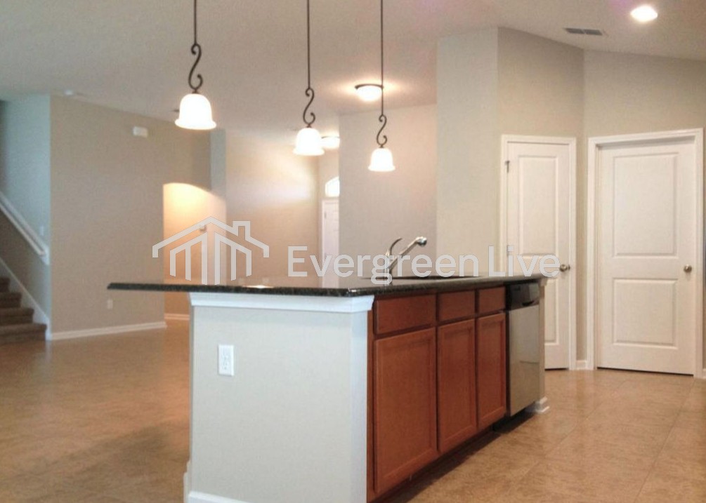 145 Terracina Dr - Photo 3 of 9