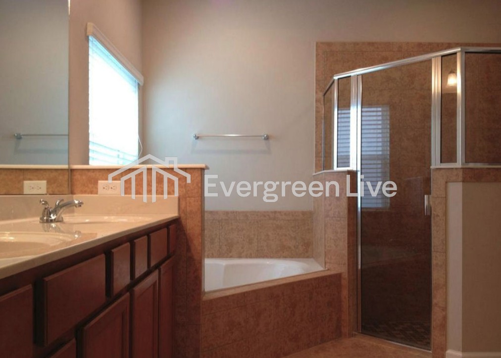 145 Terracina Dr - Photo 6 of 9