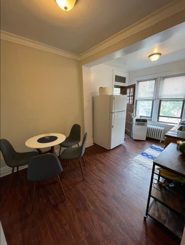 639 W Roscoe St - Photo 7 of 9