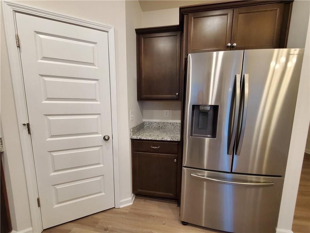 143 Sawgrass Dr - Photo 5 of 26