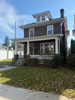 featured image of 138 E Elm St
