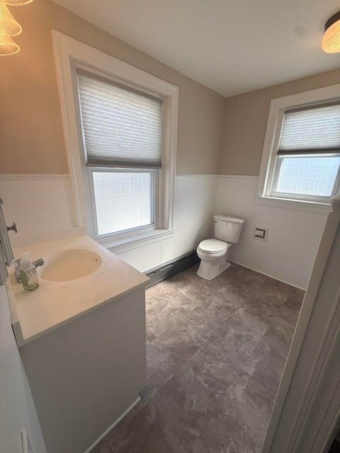 138 E Elm St - Photo 6 of 9