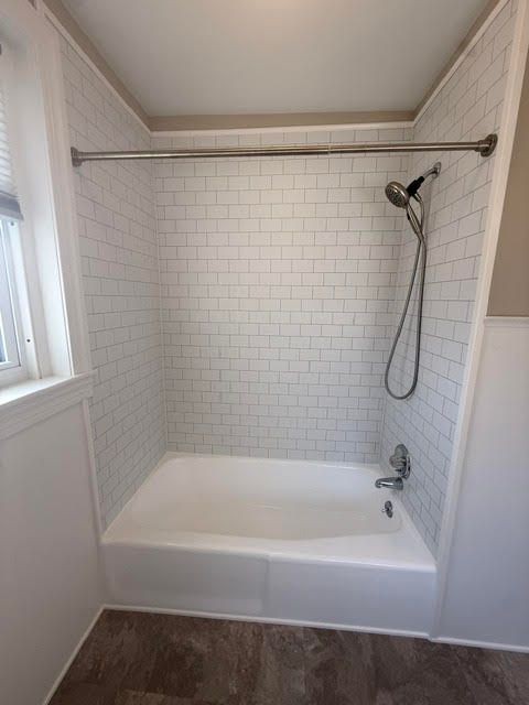 138 E Elm St - Photo 7 of 9