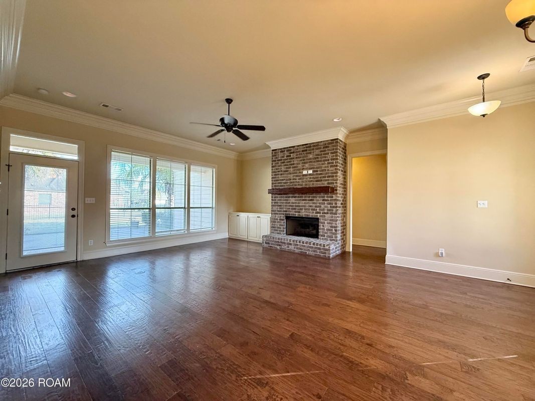 10420 Hill Pointe Ave - Photo 3 of 17