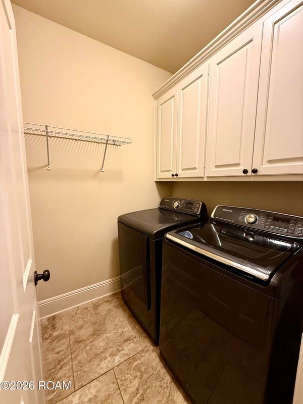 10420 Hill Pointe Ave - Photo 5 of 17