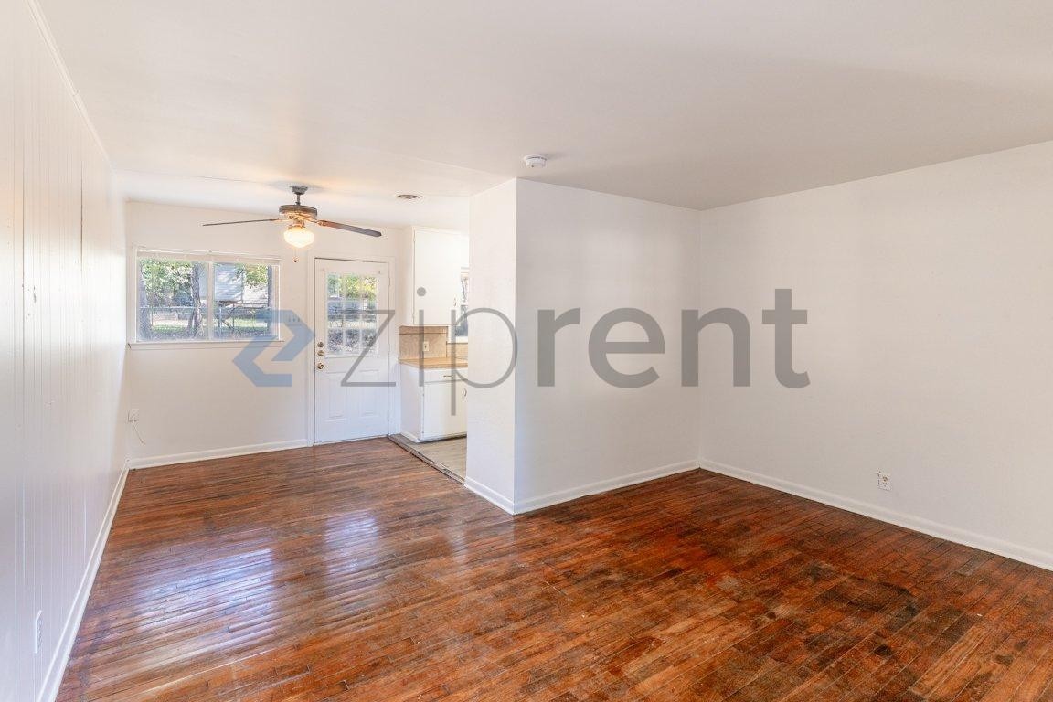 707 Dunn Cir - Photo 4 of 22