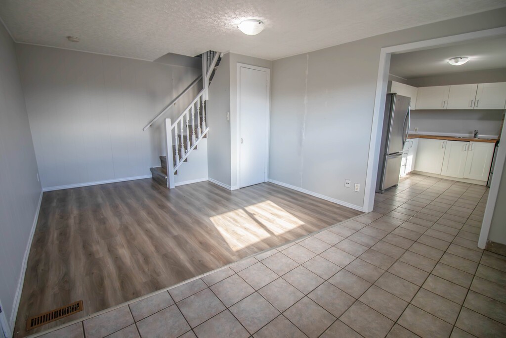300 Alberta Street - 3 - Photo 2 of 19