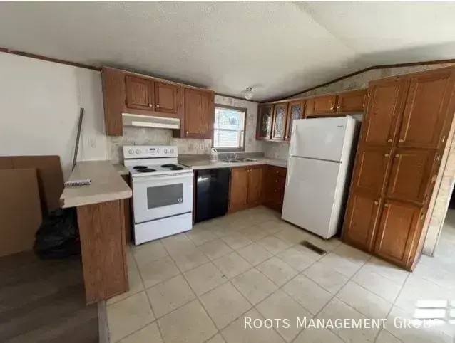 1520 Orange Rd #18 - Photo 4 of 26