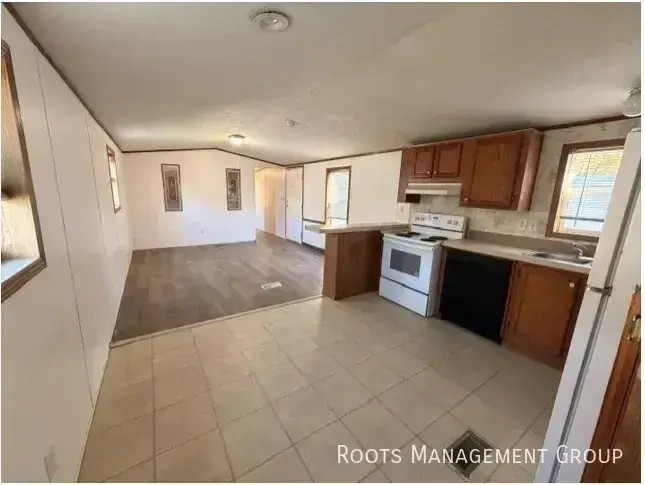 1520 Orange Rd #18 - Photo 5 of 26