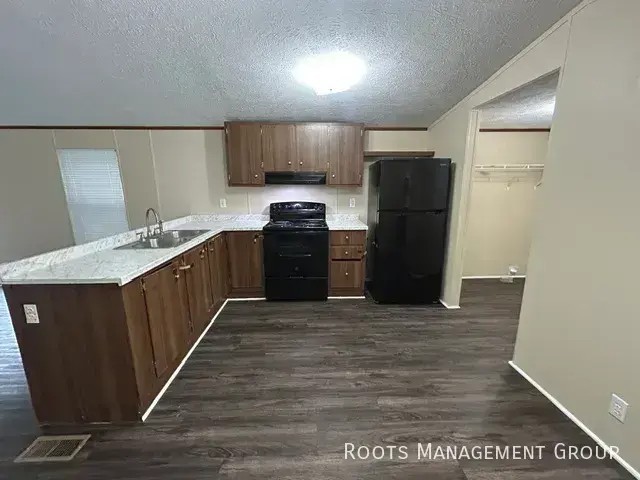 107 Hyacinth Ln #107H - Photo 3 of 14