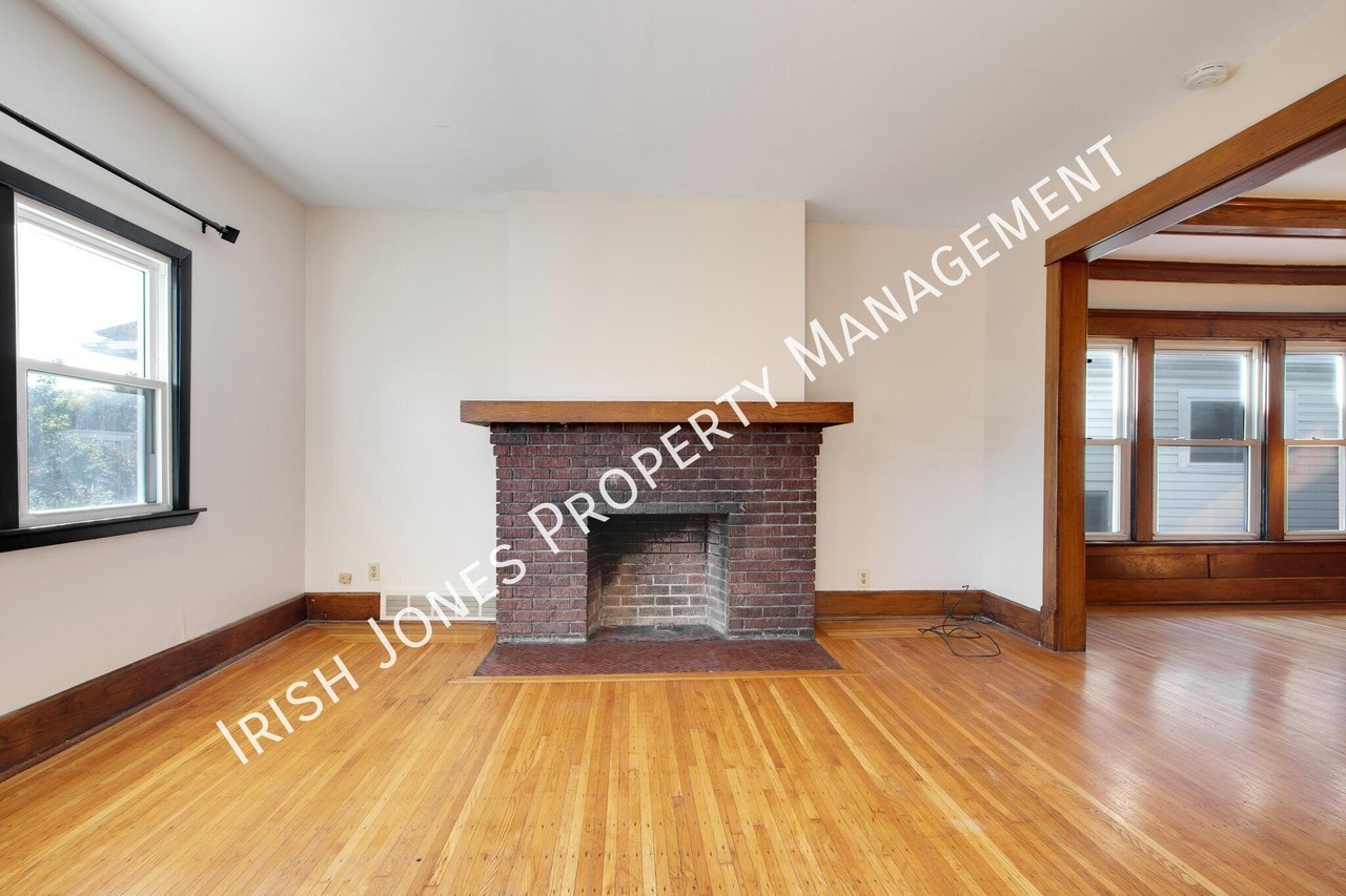 35 Elmview Pl #2 - Photo 3 of 17