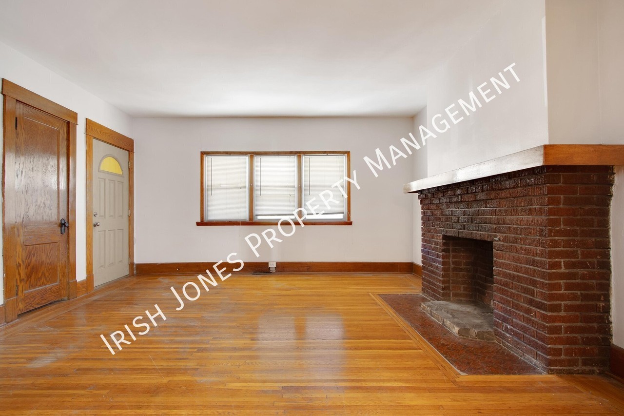 35 Elmview Pl #1LOWER - Photo 4 of 18