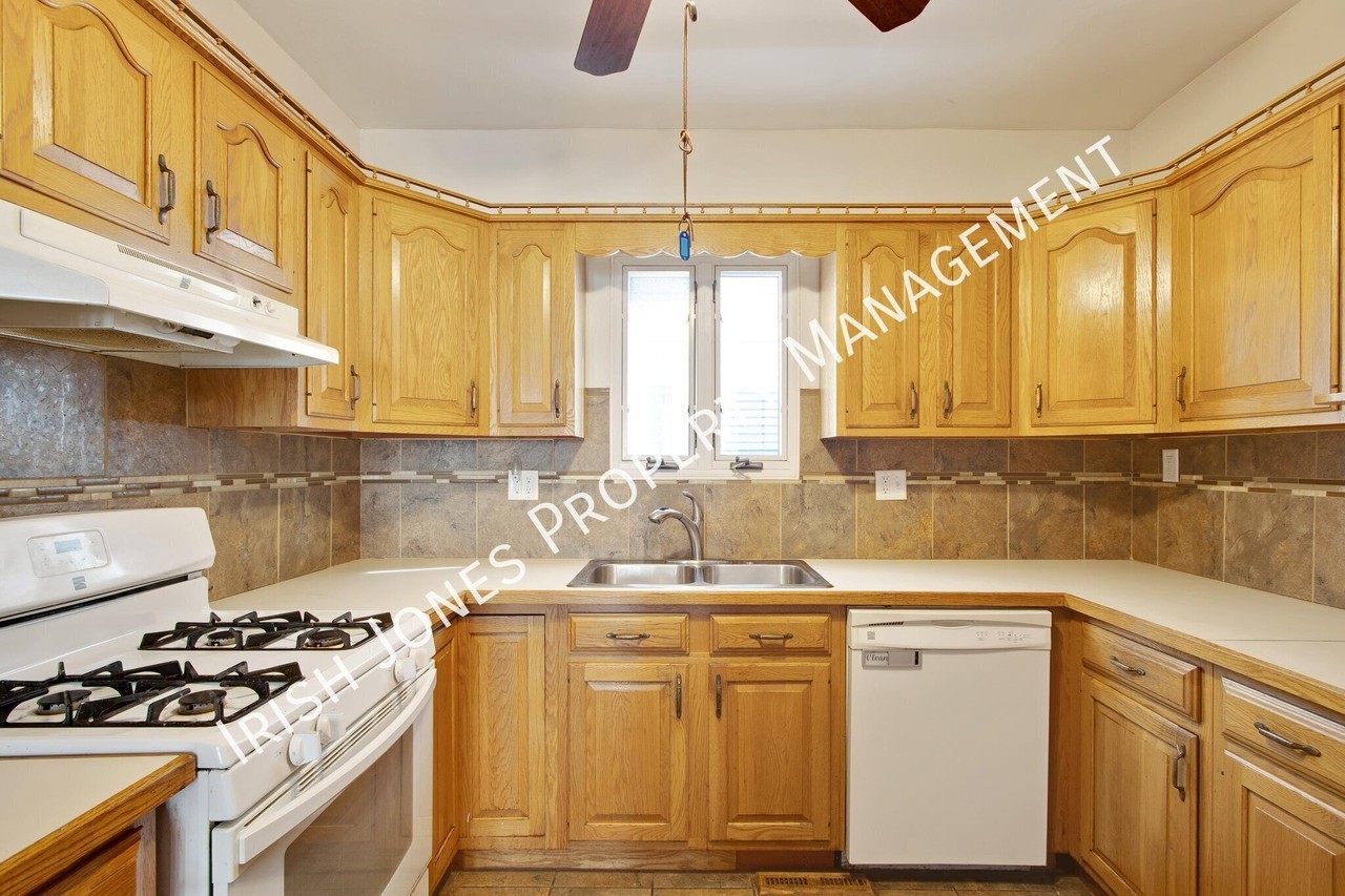 35 Elmview Pl #1LOWER - Photo 7 of 18
