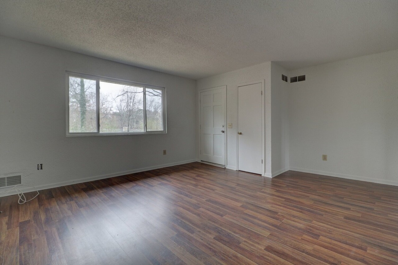 2223 Davis Rd #2 - Photo 4 of 8
