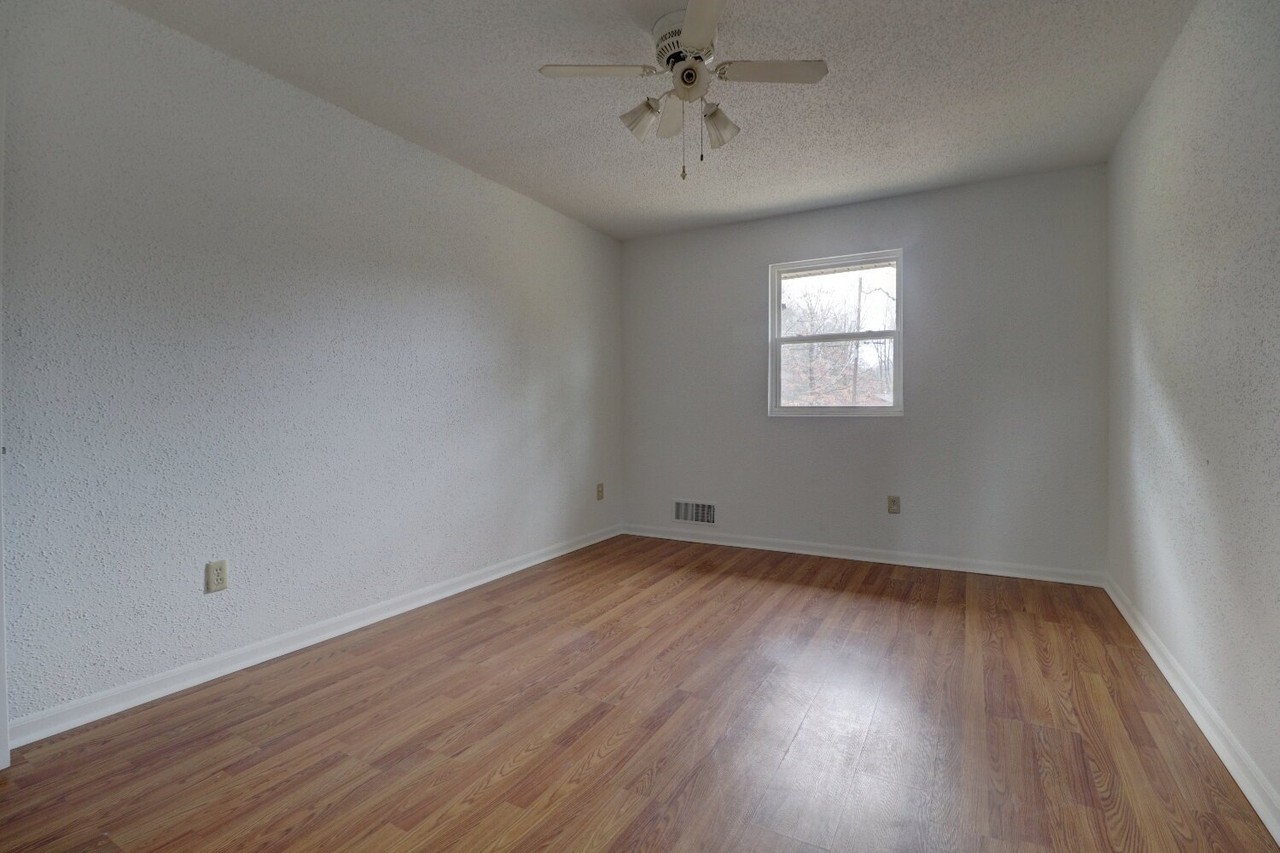 2223 Davis Rd #2 - Photo 6 of 8