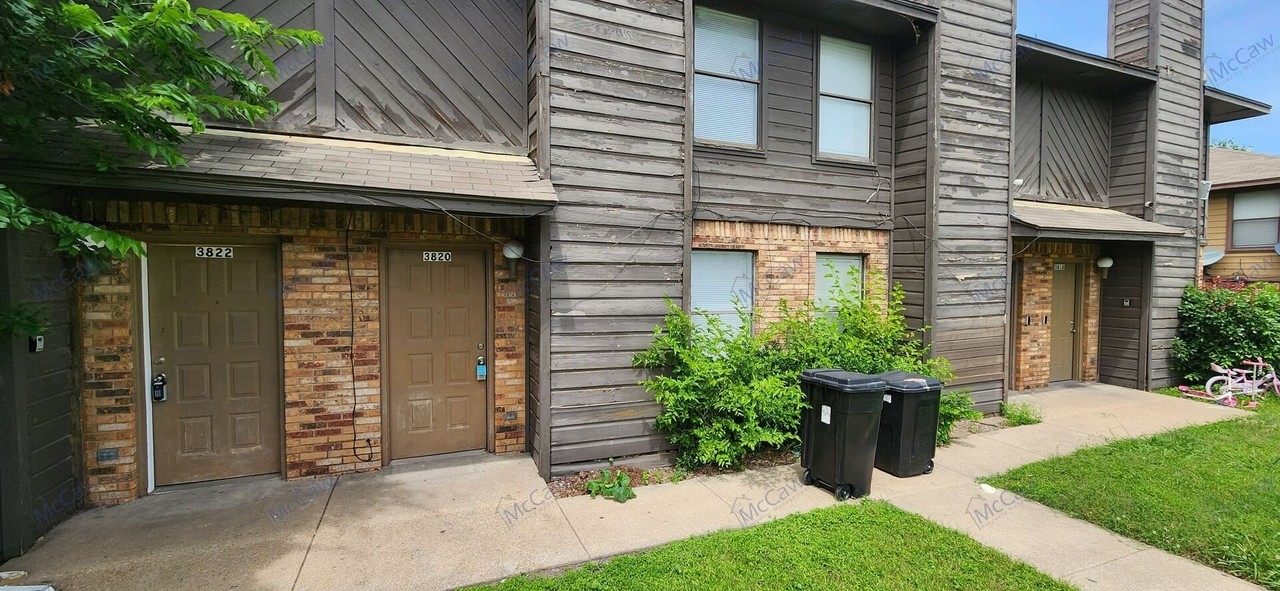3820 Coates Cir - Photo 2 of 30