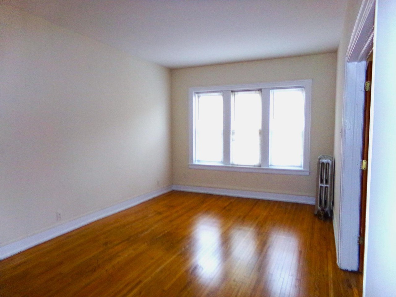 1326 W Estes Ave #X2S - Photo 2 of 8