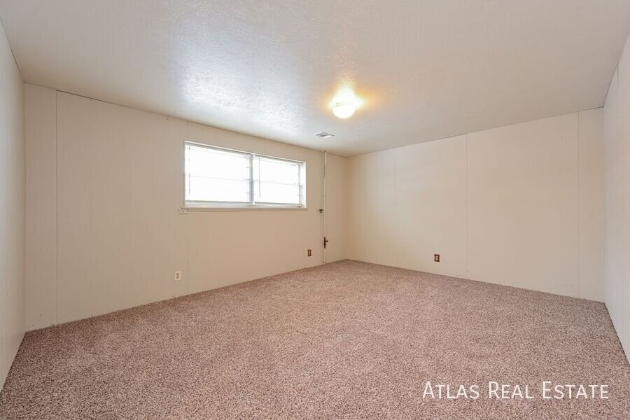 11916 Lafayette St - Photo 3 of 21