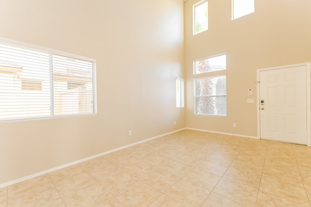 1979 Sunset Village Cir - Photo 5 of 17