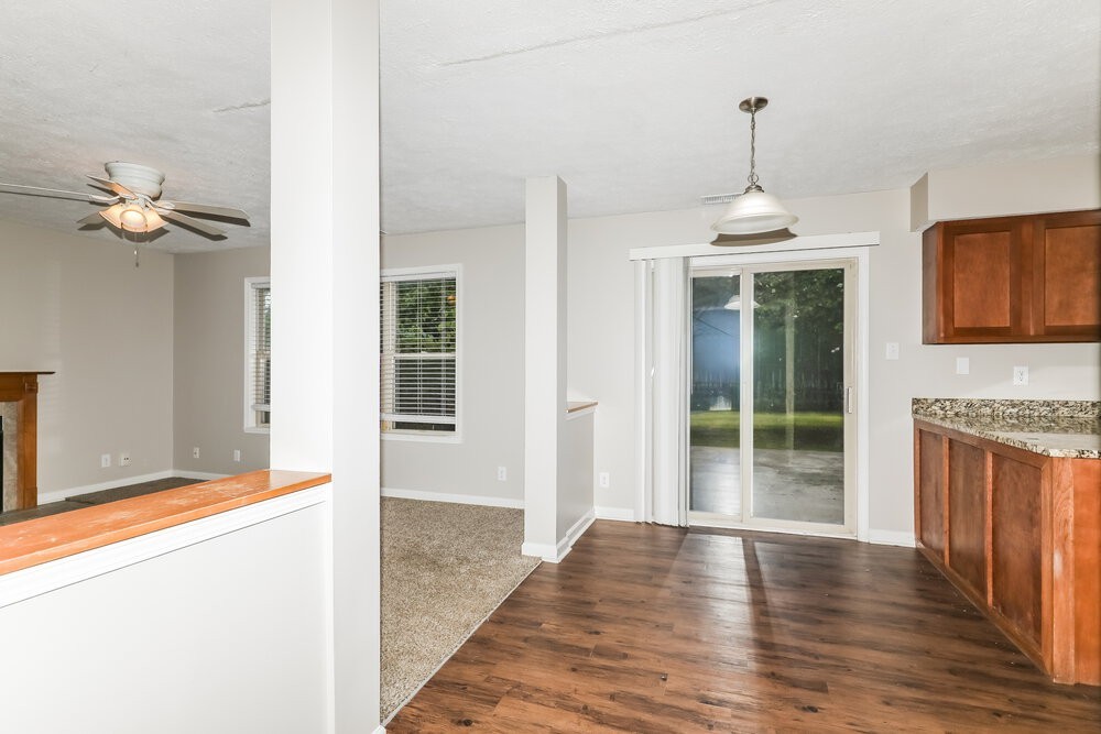 5287 Ivy Hill Dr - Photo 7 of 17