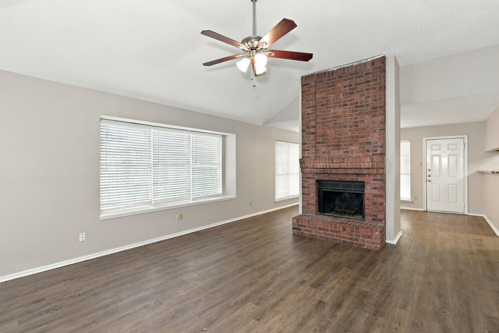 6309 Brookmont Ct - Photo 5 of 17